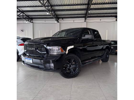 RAM CLASSIC 5.7 V8 GASOLINA LARAMIE CD 4X4 AUTOMÁTICO
